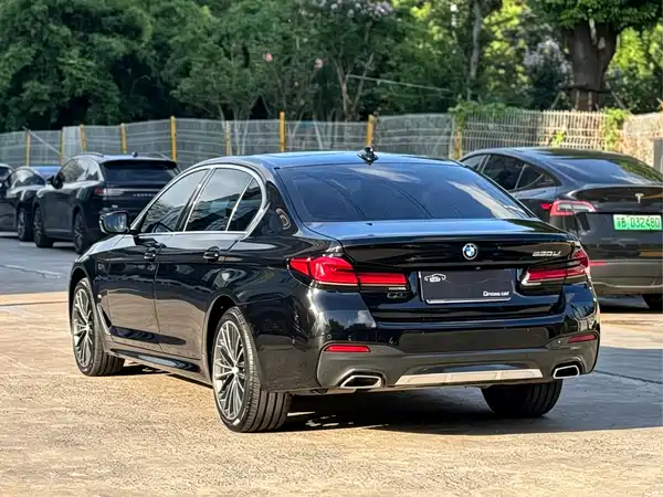 BMW 5 Series 2023