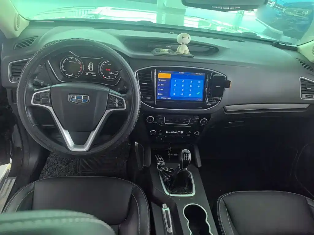 Geely Vision X6 2017 — фото 10