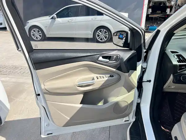 Ford Kuga 2013