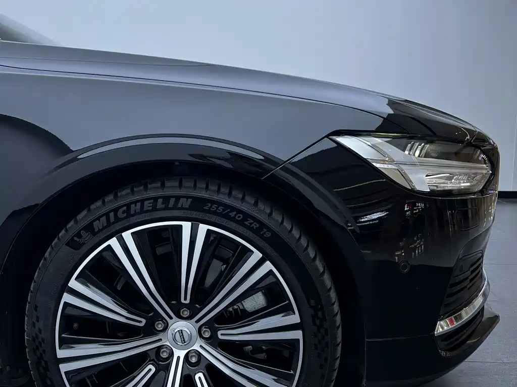 Volvo S90 PHEV 2021 — фото 14