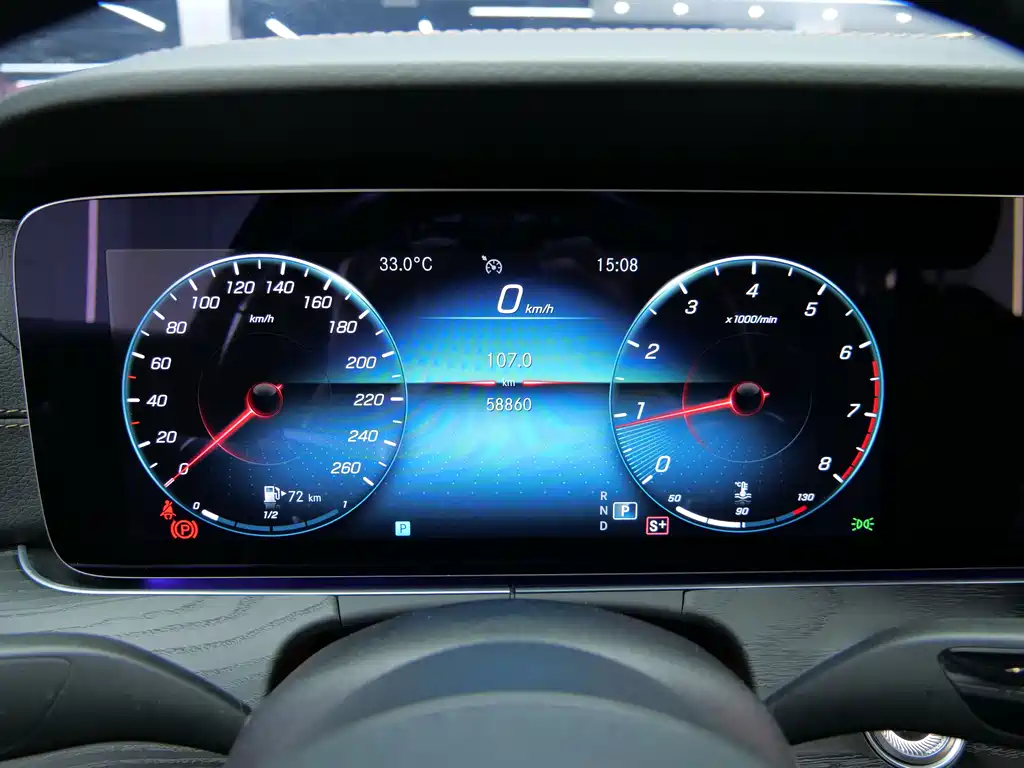 Mercedes-Benz E-Class 2021 — фото 14