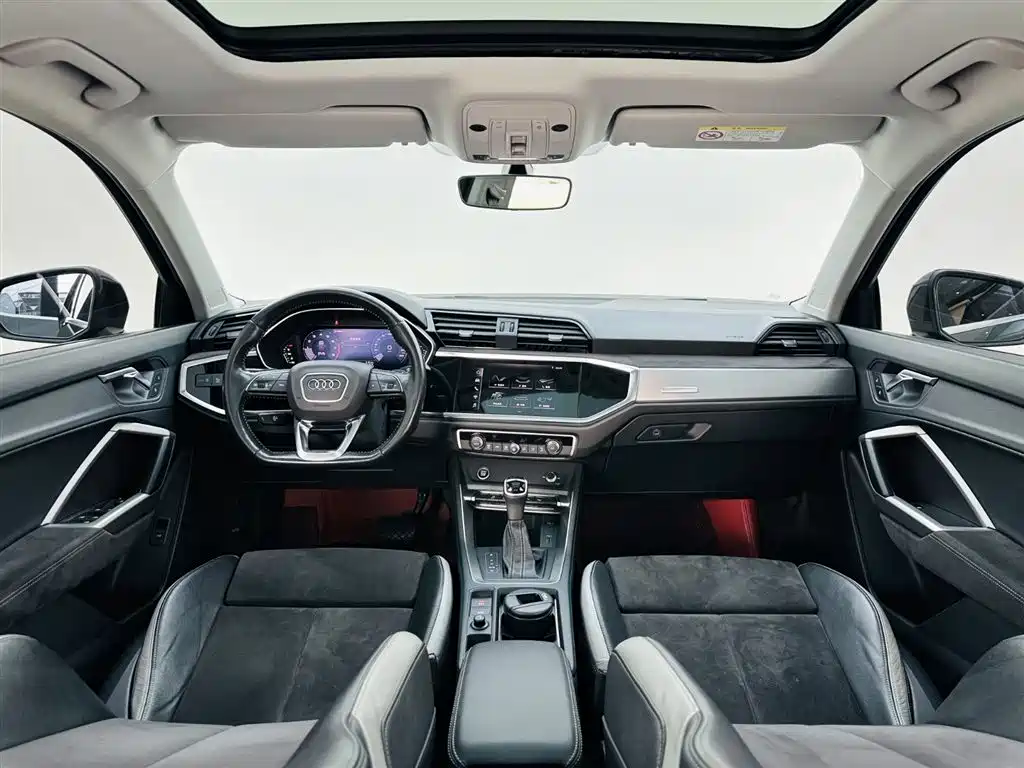Audi Q3 2021 — фото 15