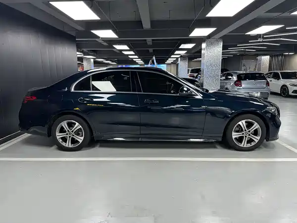 Mercedes-Benz C-Class 2022