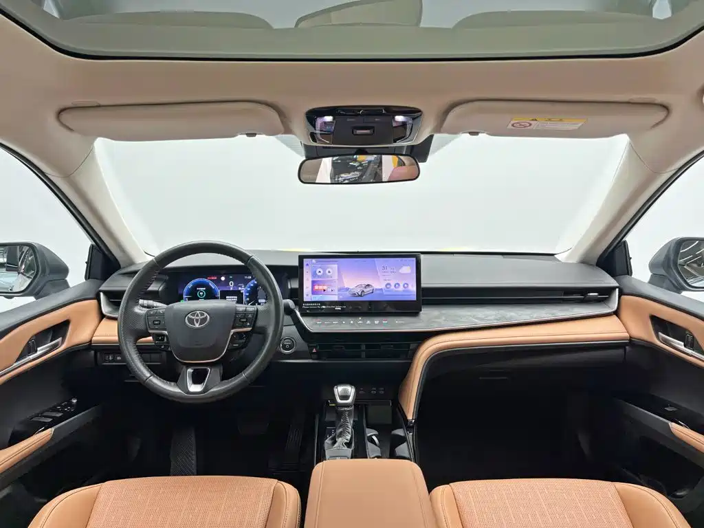 Toyota Camry 2025 — фото 21