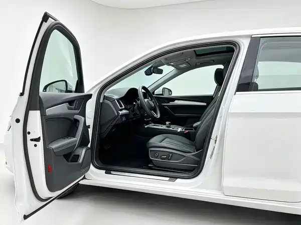 Audi Q5L 2020