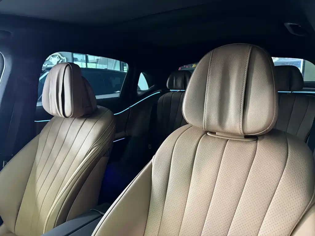Mercedes-Benz E-Class 2024 — фото 8
