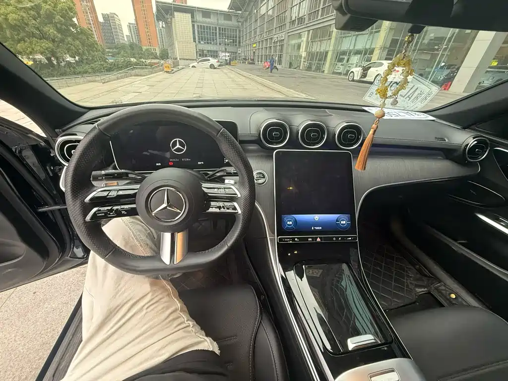 Mercedes-Benz C-Class 2023