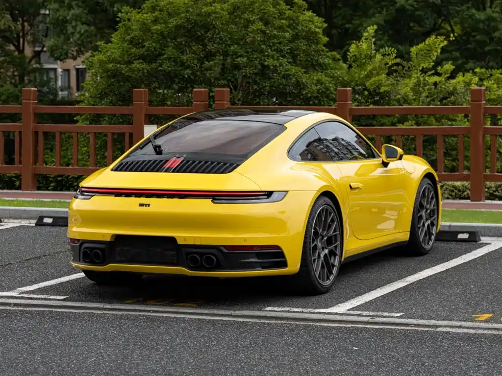 Porsche 911 2021