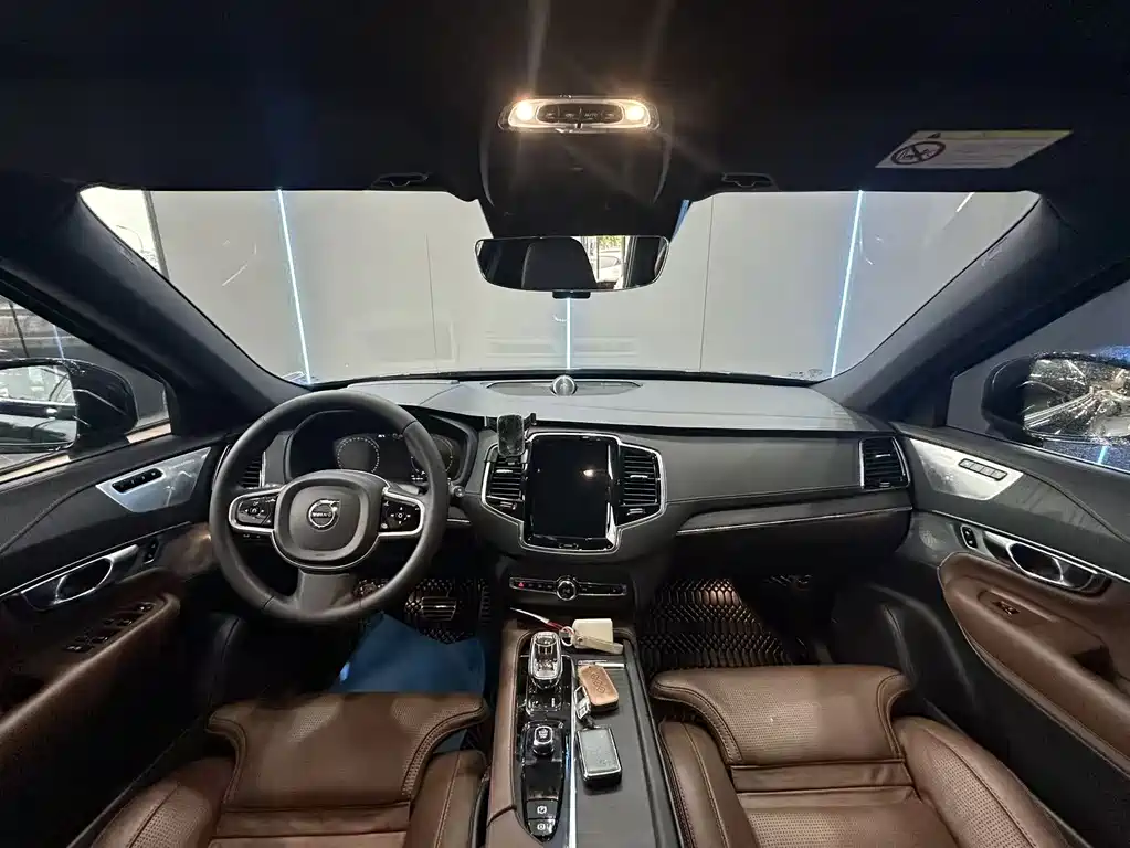 Volvo XC90 Plug-In Hybrid 2023 — фото 9