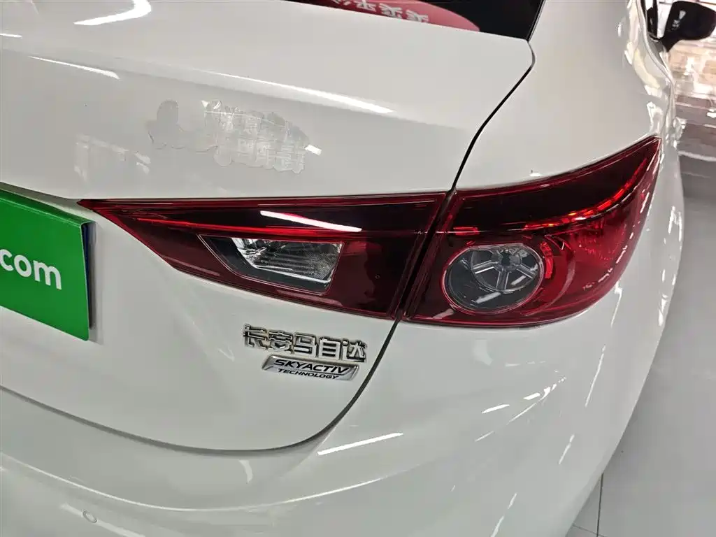 Mazda 3 Axela 2019 — фото 8