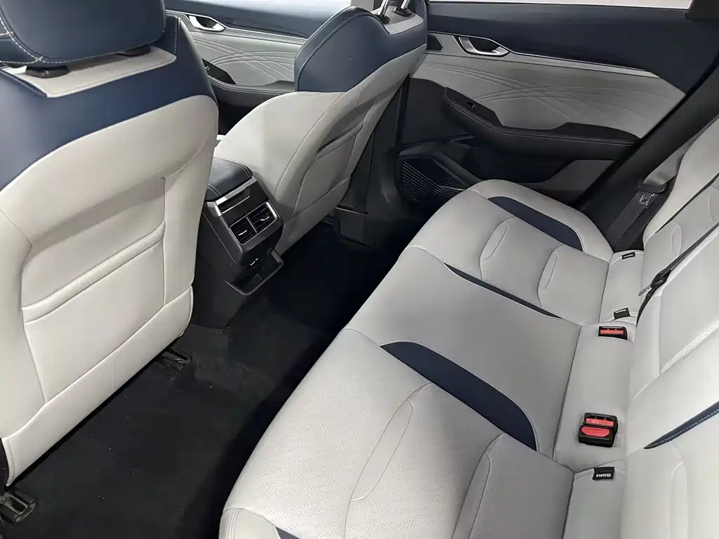 Geely Xingrui 2022 — фото 13