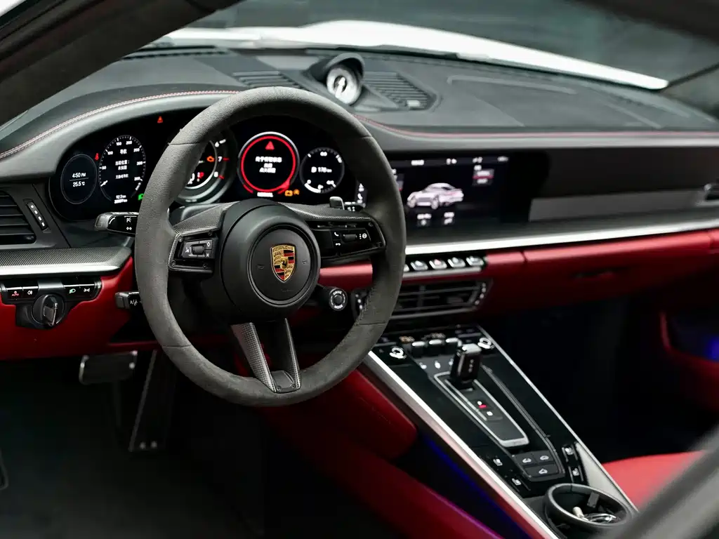 Porsche 911 2021 — фото 13
