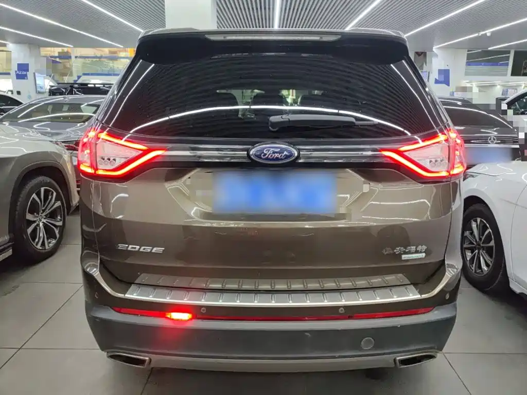 Ford Edge 2018 — фото 4