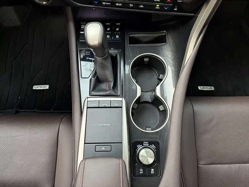 Lexus RX 2022 — фото 16