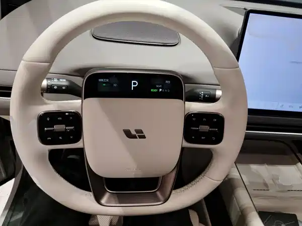Li Auto i6 2025