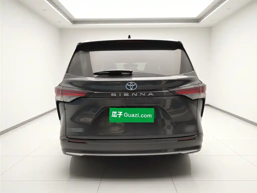 Toyota Sienna 2024