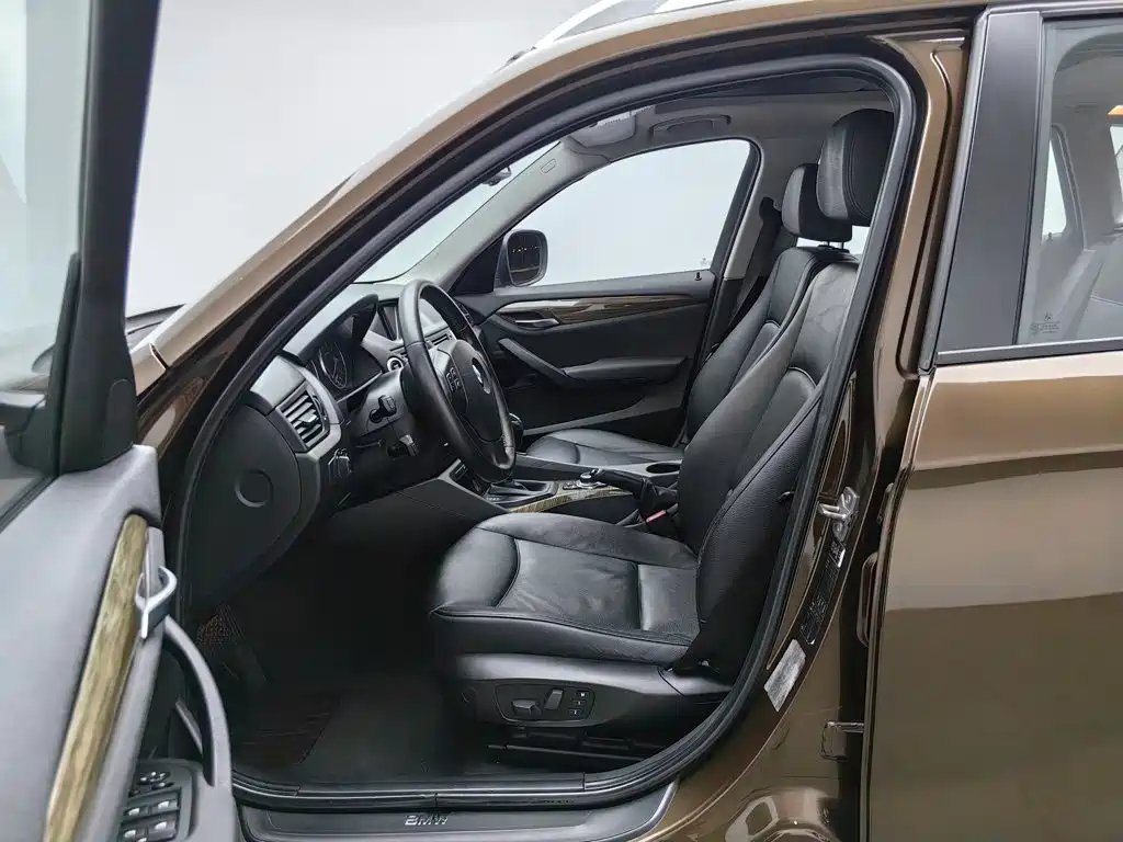 BMW X1 2012 — фото 10