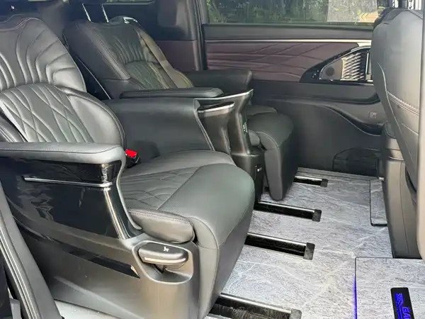 GAC Trumpchi M8 2025
