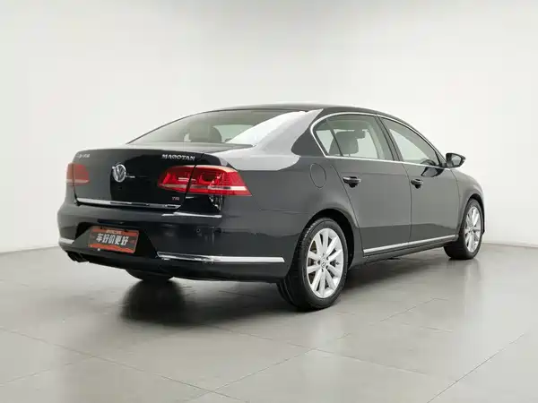 Volkswagen Magotan 2013