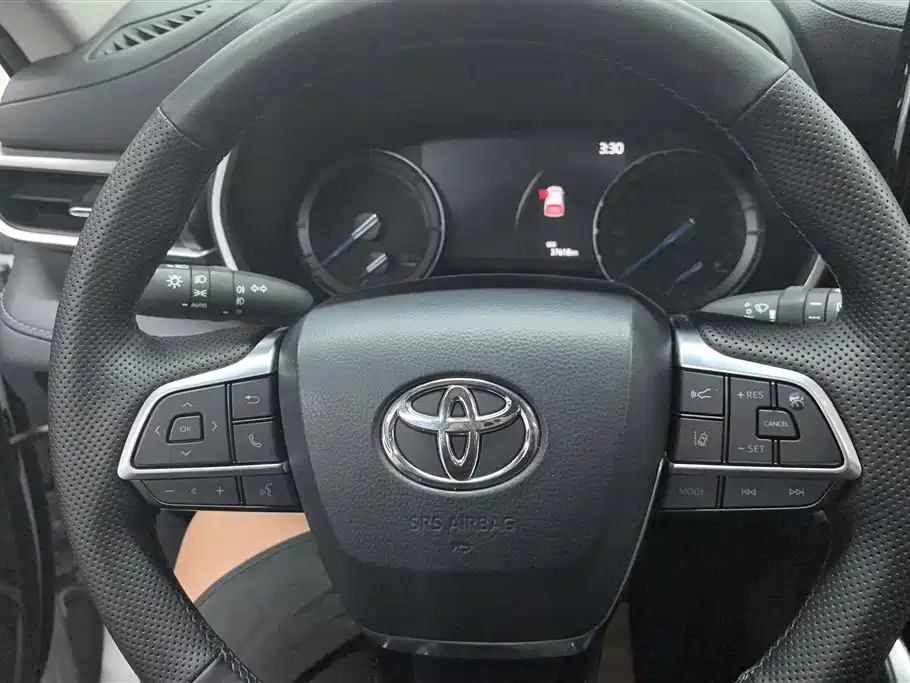 Toyota Highlander 2024 — фото 15
