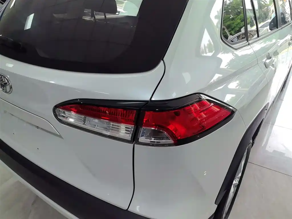 Toyota Corolla Cross 2023 — фото 20