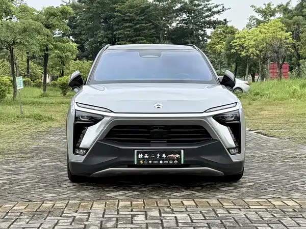 NIO ES8 2022