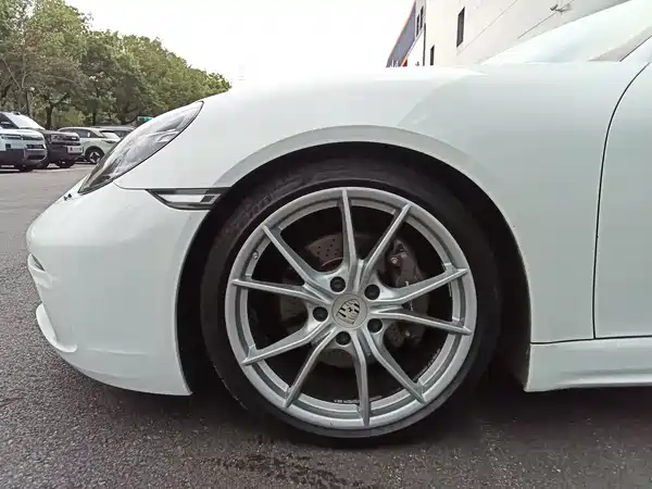 Porsche 718 2016