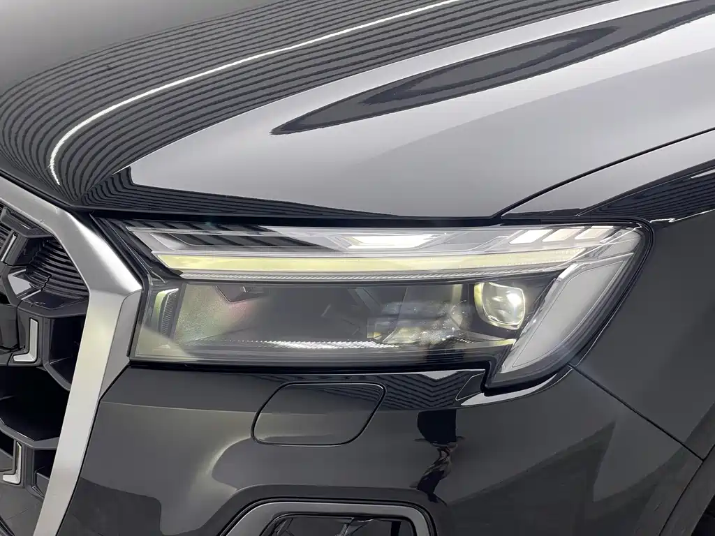 Audi Q7 2025 — фото 18