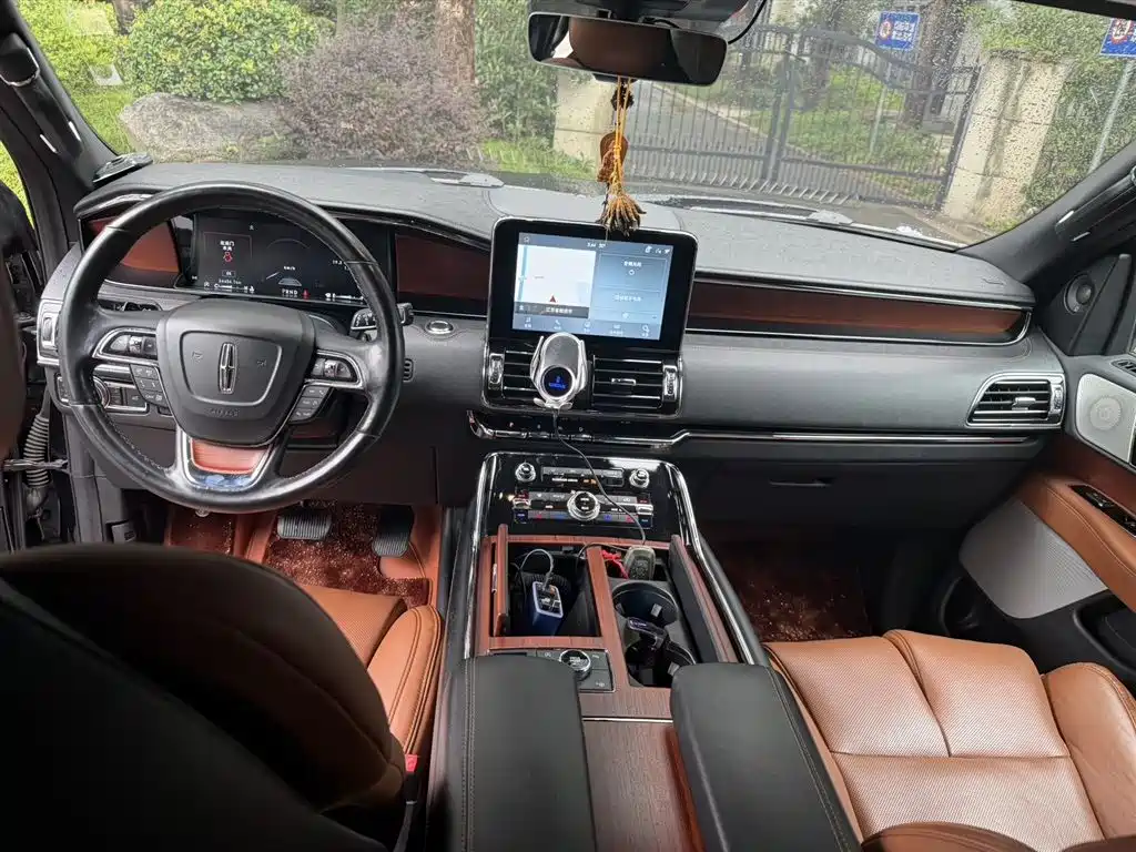 Lincoln Navigator 2020