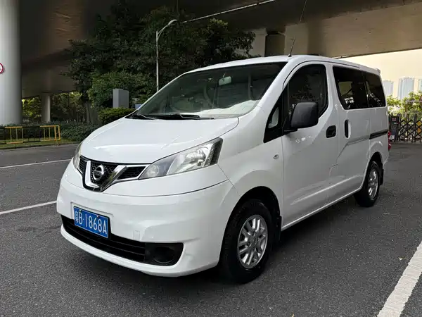 Nissan NV200 2017