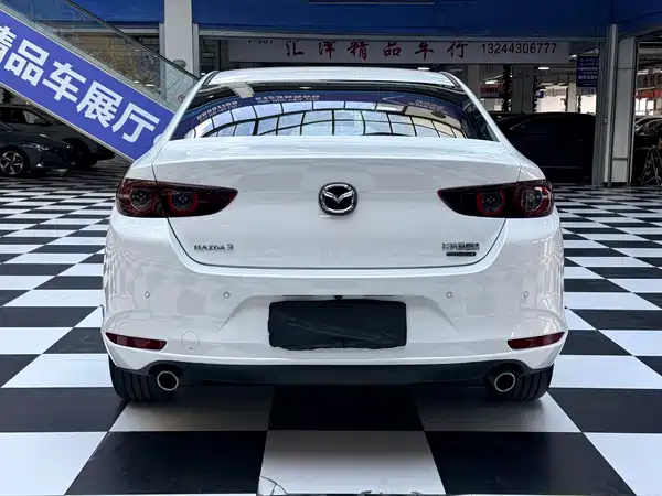 Mazda 3 Axela 2023