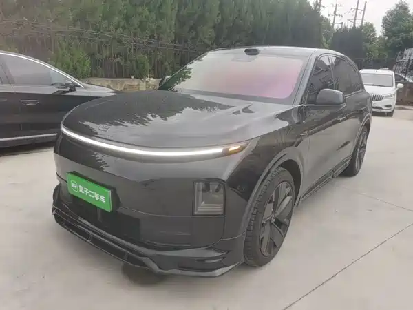 Li Auto L6 2025