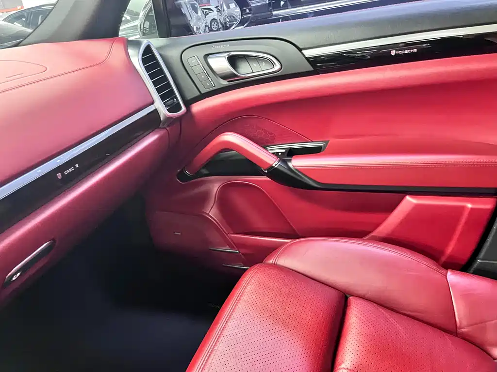 Porsche Cayenne 2016