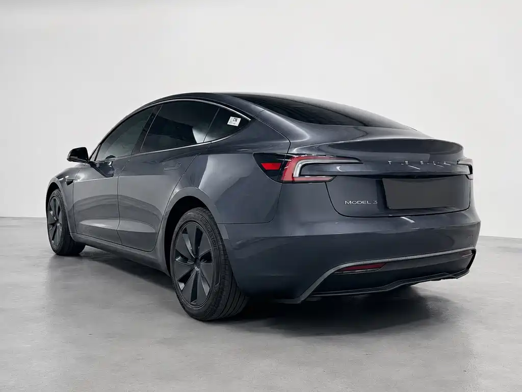 Tesla Model 3 2025 — фото 9