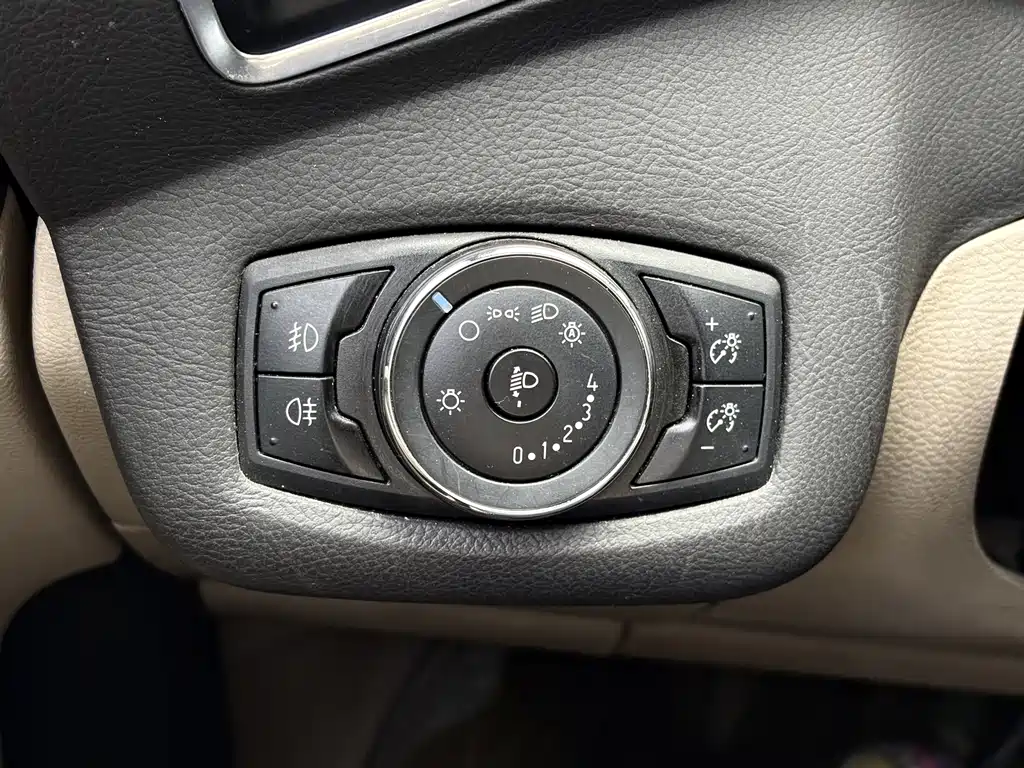 Ford Kuga 2014 — фото 20
