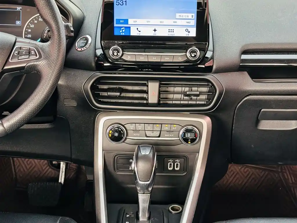 Ford Ecosport 2017 — фото 18