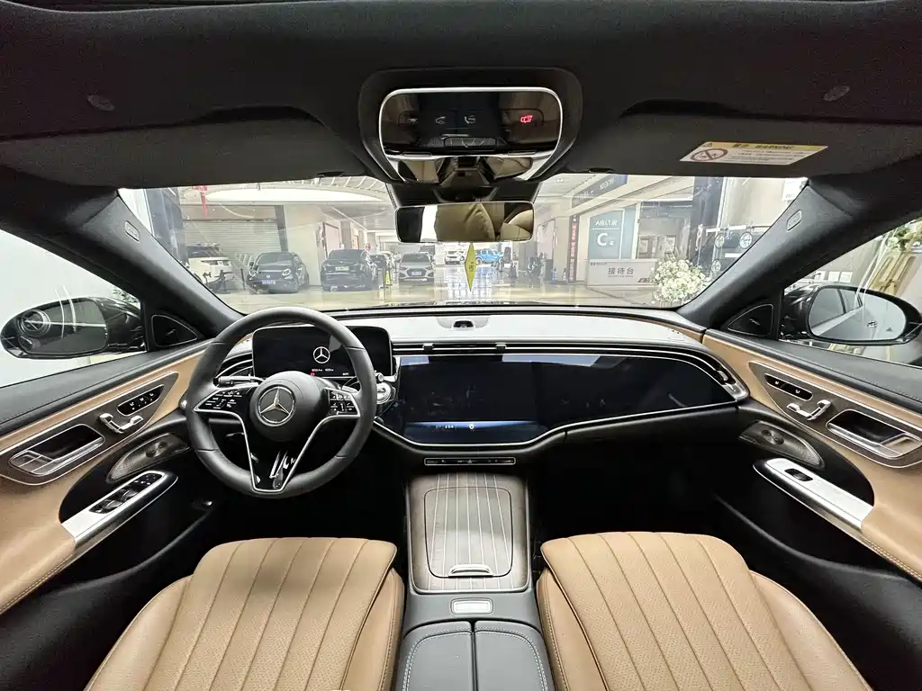 Mercedes-Benz E-Class 2025 — фото 10