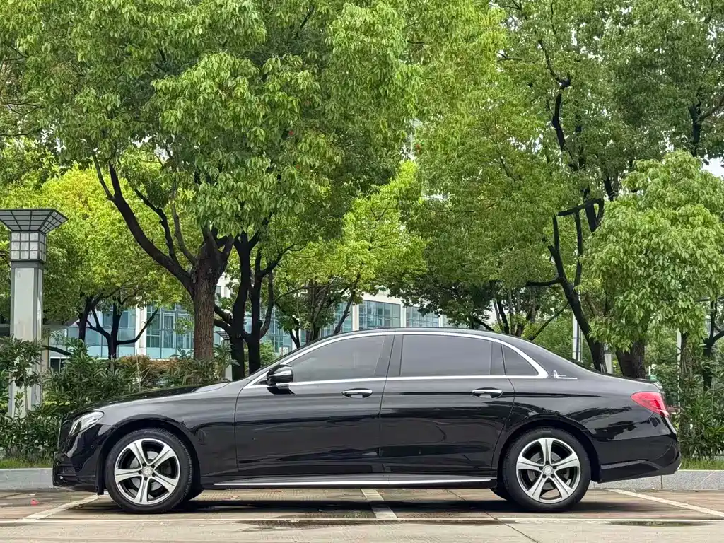 Mercedes-Benz E-Class 2017