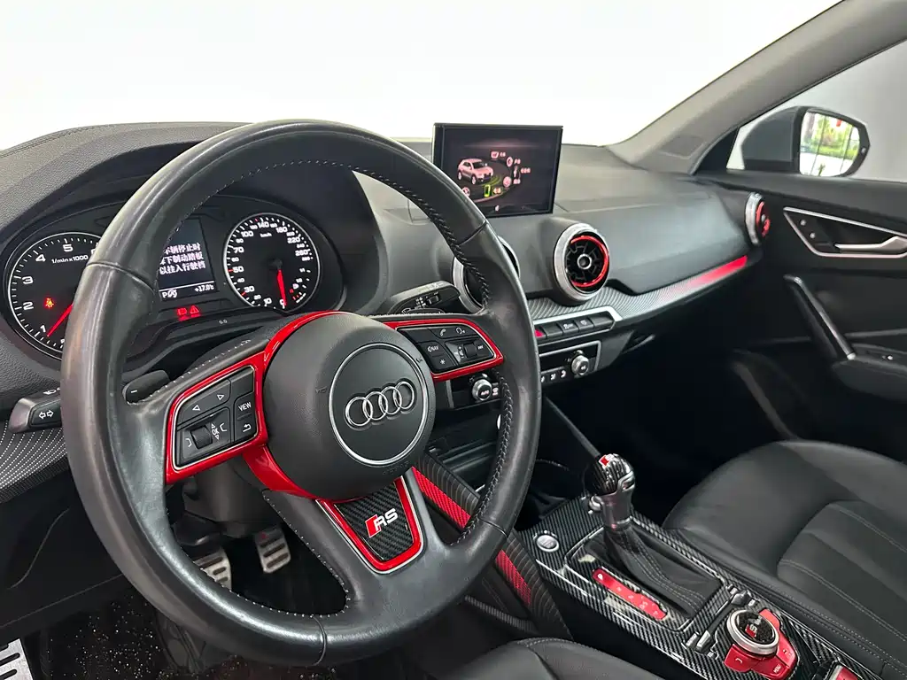Audi Q2L 2022 — фото 19