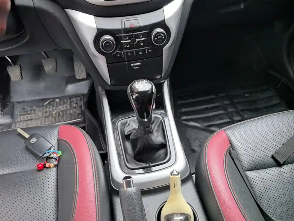 Changan Eado XT 2014 — фото 14