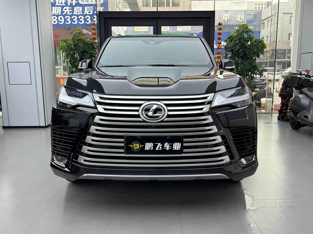 Lexus LX 2025