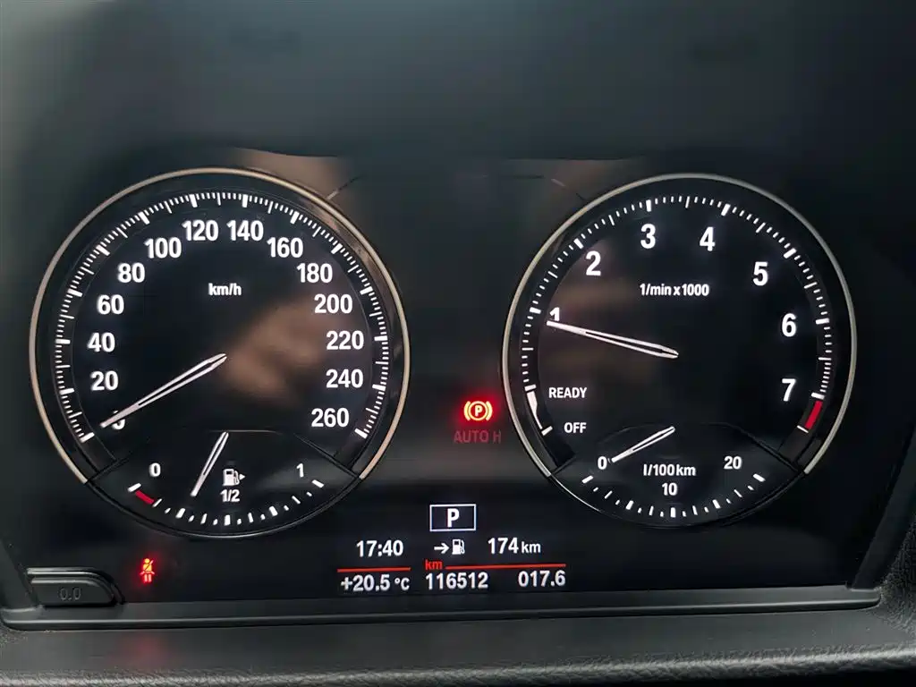 BMW 1 Series 2018 — фото 9