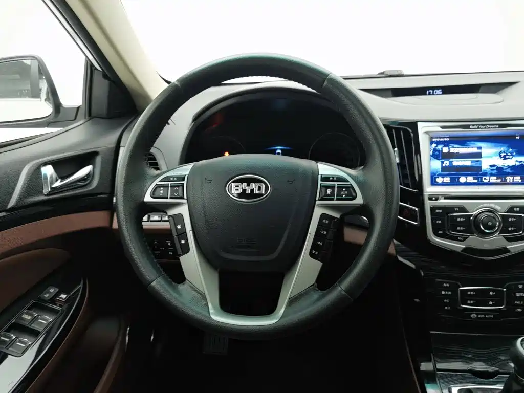 BYD Surui 2015 — фото 11