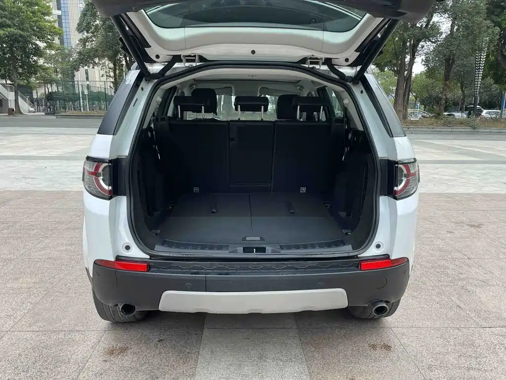 Land Rover Discovery Sport 2017 — фото 17