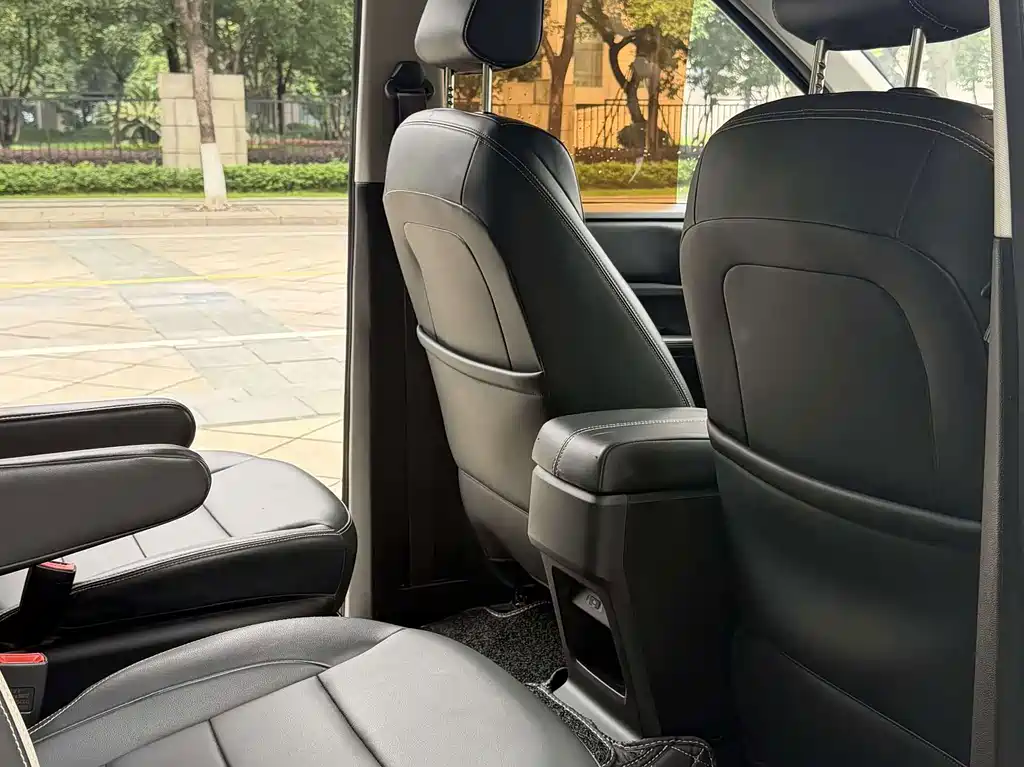 Wuling Journey 2023
