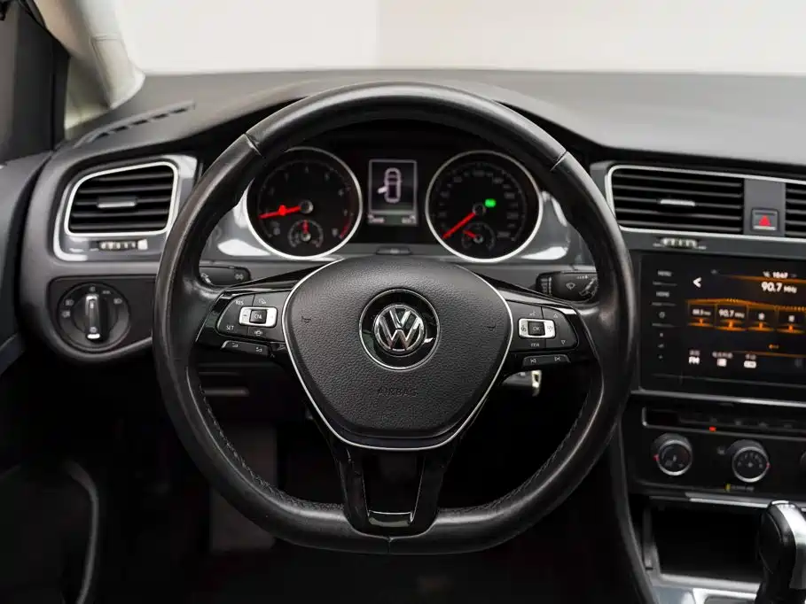 Volkswagen Golf 2020 — фото 8