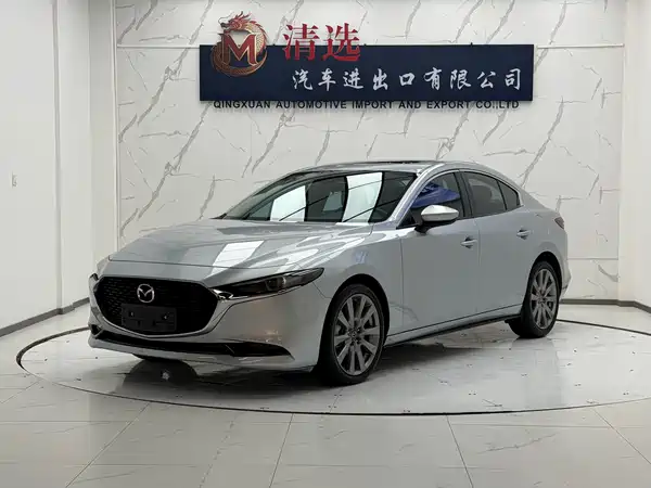Mazda 3 Axela 2022