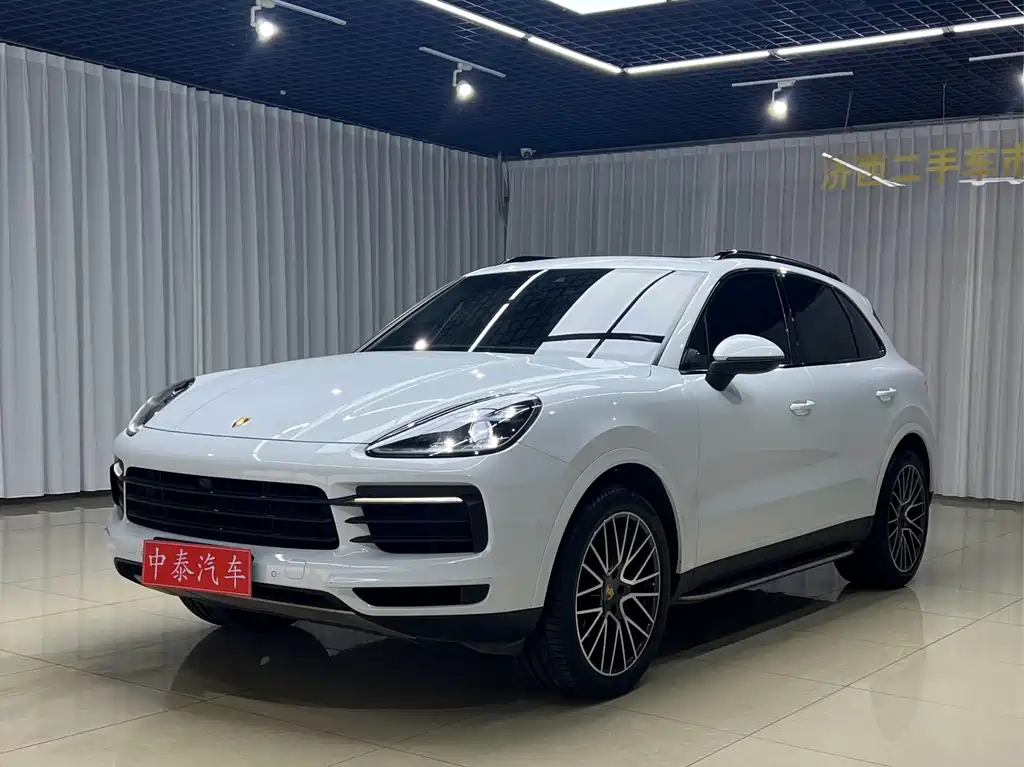 Porsche Cayenne 2020 — фото 1