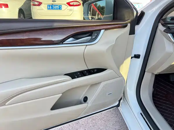 Cadillac XTS 2016