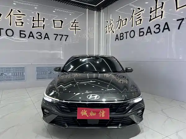 Hyundai Elantra 2024